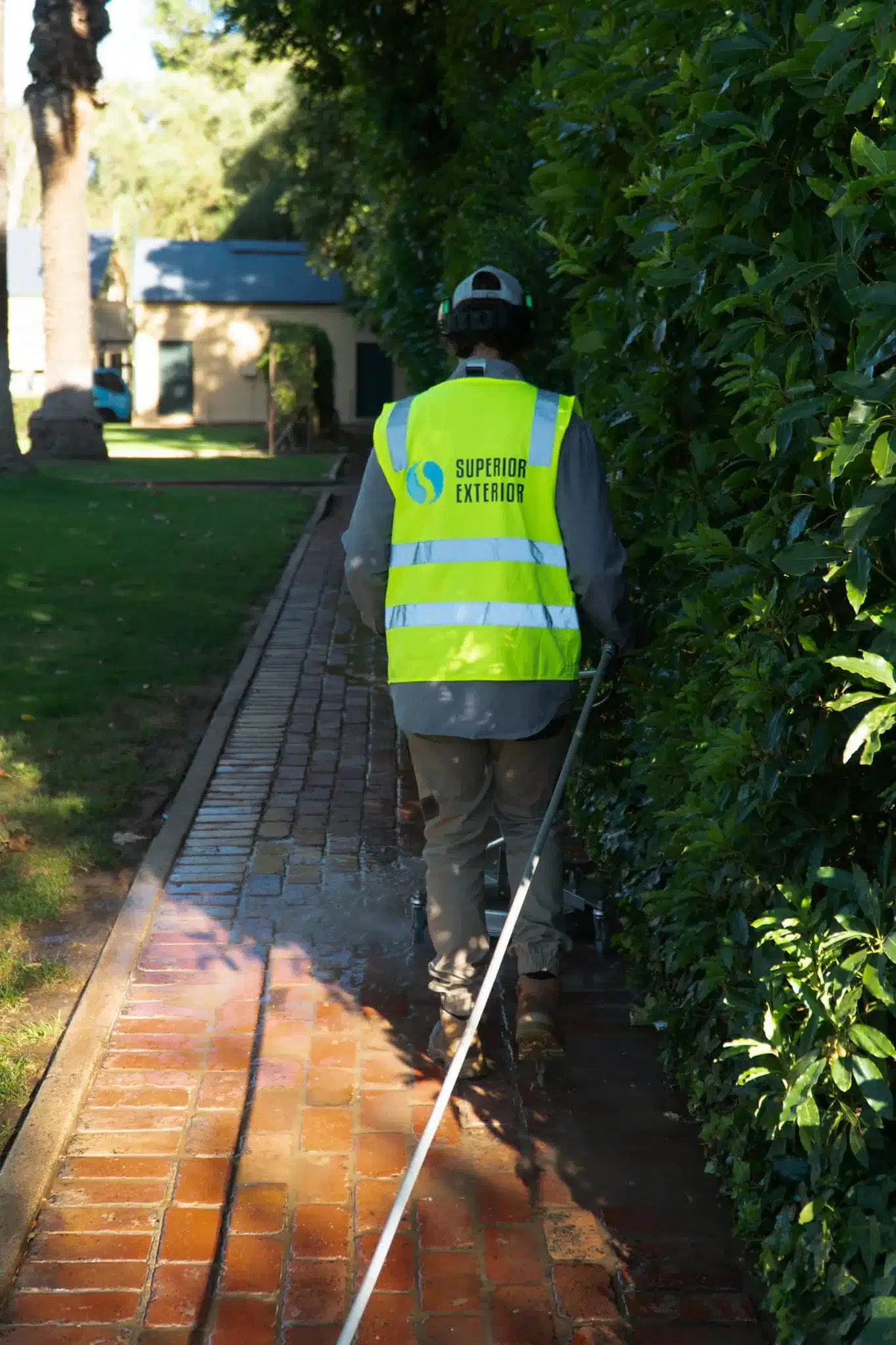 brick-pathway-surface-cleaning