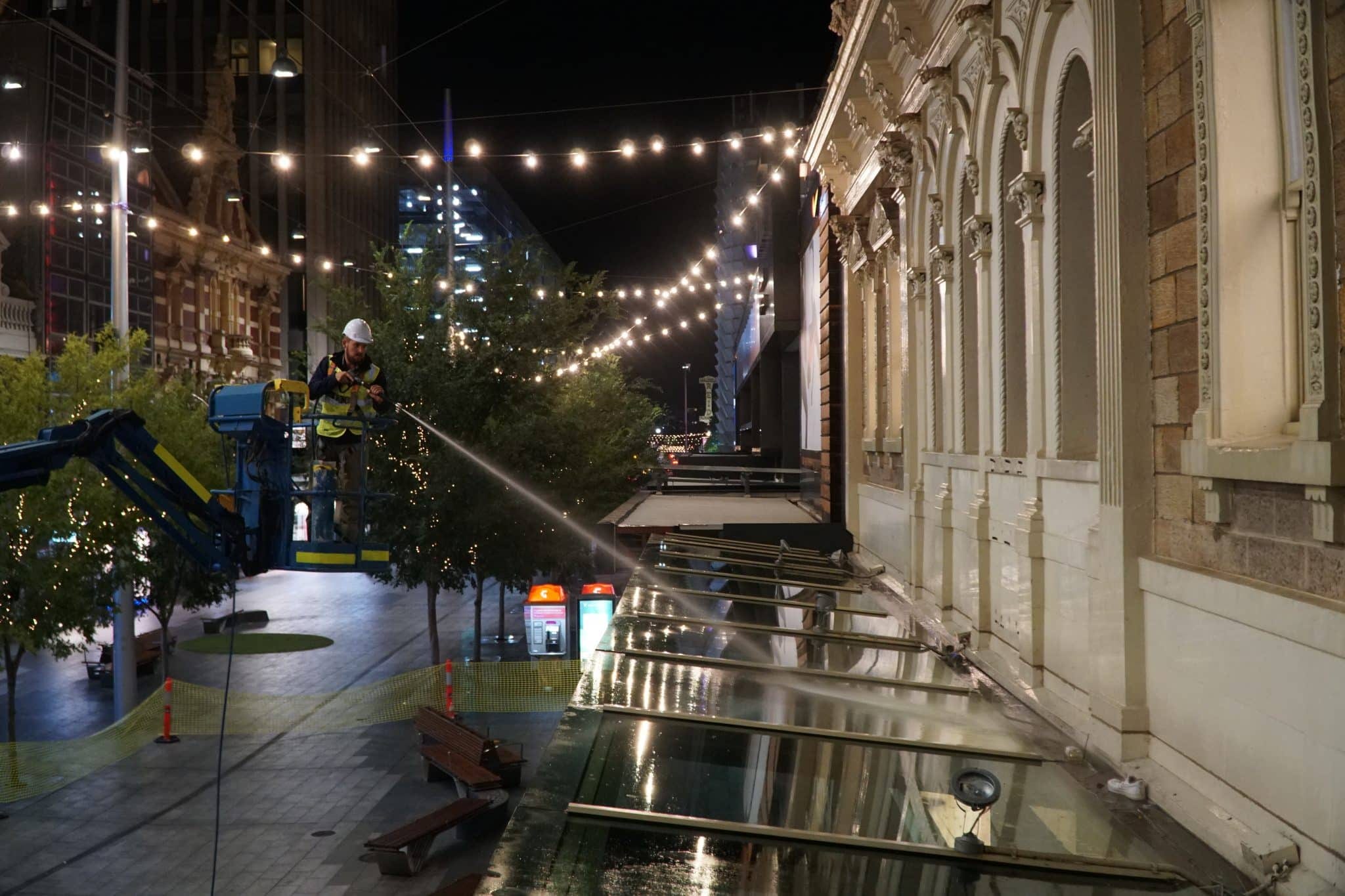 Commercial building wash service in Adelaide.