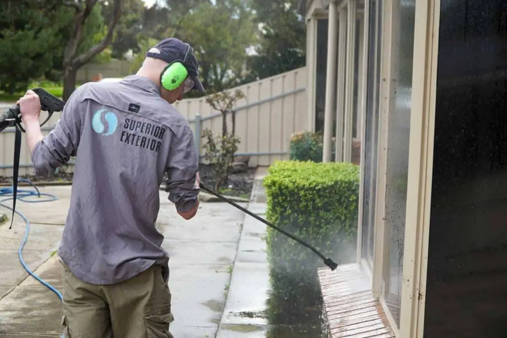 brick-window-ledge-cleaning