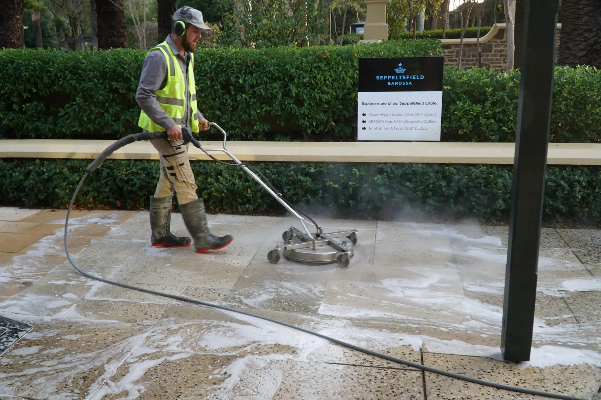 concrete-paver-cleaning-seppeltsfield
